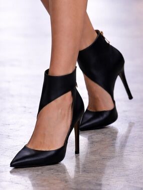 Runway Sample Tamara Mellon Belle Leather Cutout Ankle Strap Stiletto Heels 8.5